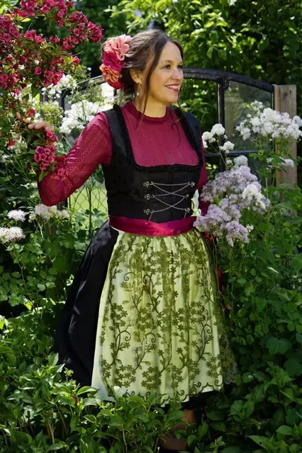 Dirndl_Kollektion-2023_04.jpg