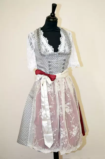 Kollektion_2019_Dirndl_romantisch_01