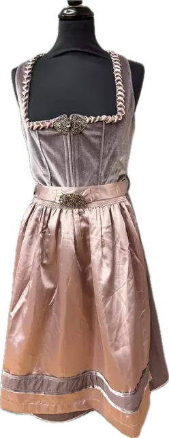 Neue Dirndl 2025