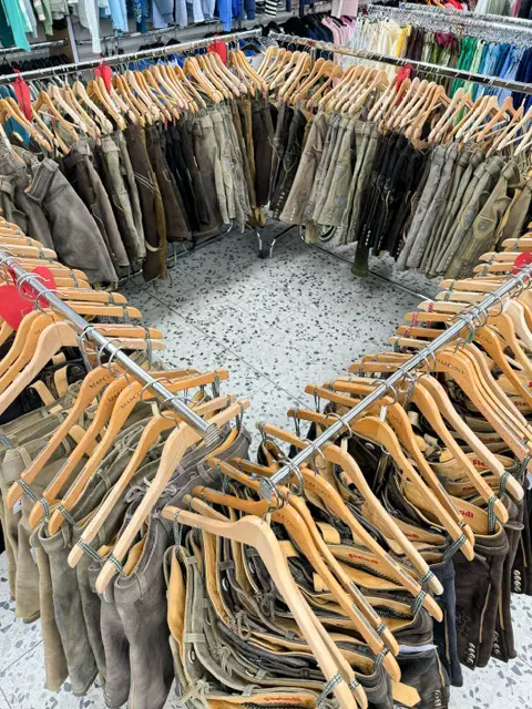Neue-Trachten-Lederhosen-2024.jpg