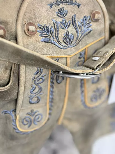 Neue-Trachten-Lederhosen-2024_01.jpg